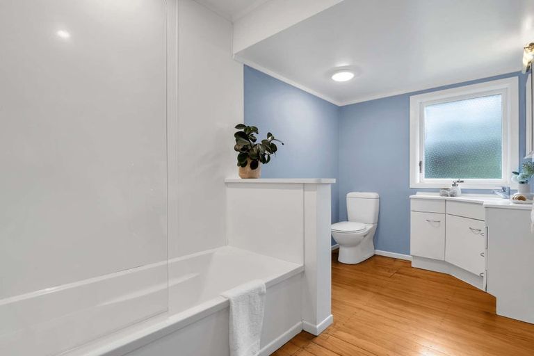 Photo of property in 170 Kawaha Point Road, Kawaha Point, Rotorua, 3010