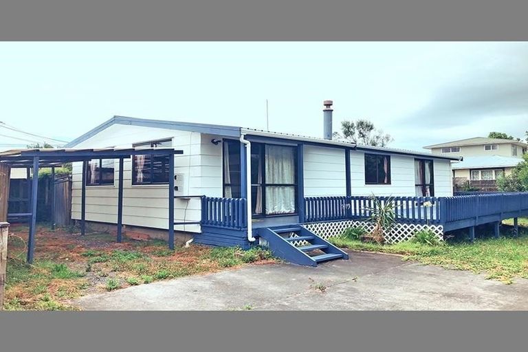 Photo of property in 2/49 Larnoch Road, Henderson, Auckland, 0610
