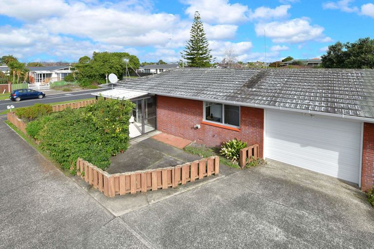 Photo of property in 1/105 Florence Avenue, Orewa, 0931