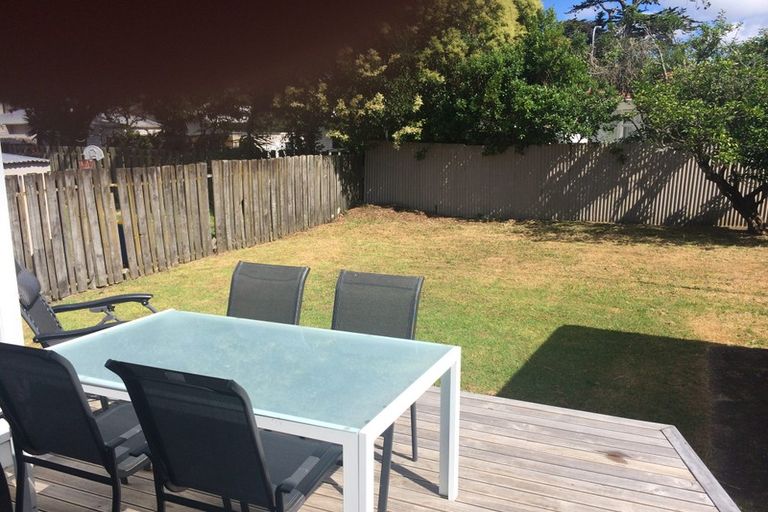 Photo of property in 1 Lomond Street, Takapuna, Auckland, 0622