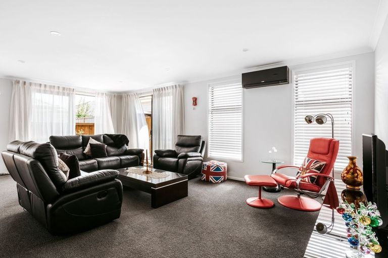 Photo of property in 68 Bert Wall Drive, Omokoroa, 3114