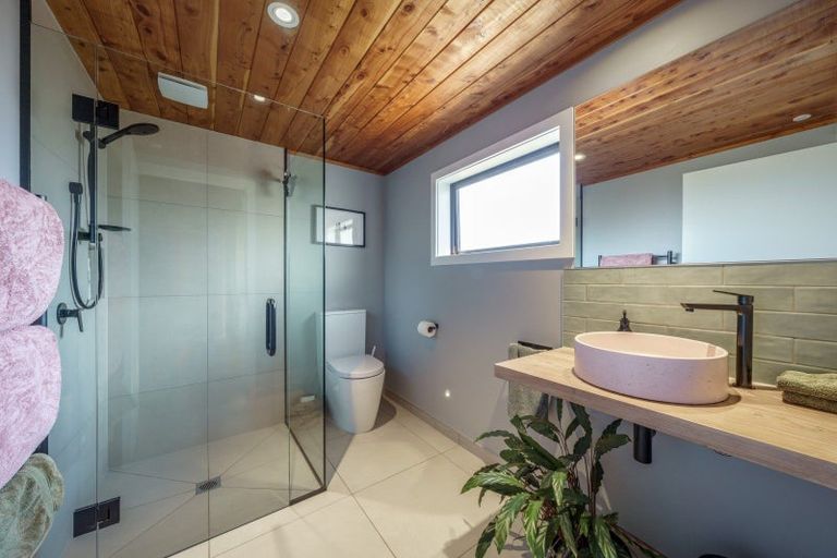 Photo of property in 23 Teal Place, Lake Hawea, Wanaka, 9382