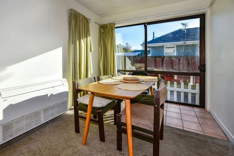 Photo of property in 46 Athol Terrace, Upper Riccarton, Christchurch, 8041