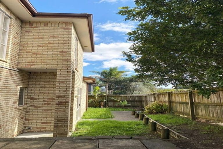 Photo of property in 12 Neaptide Close, Red Beach, 0932