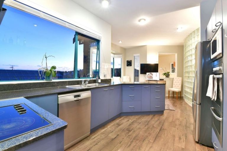 Photo of property in 12 Ascot Way, Orewa, 0931