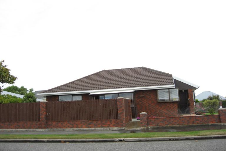 Photo of property in 8 Mervyn Drive, Avondale, Christchurch, 8061