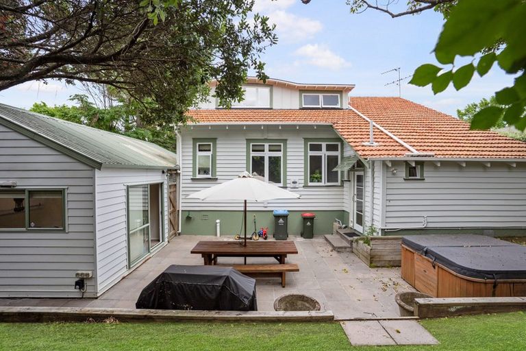 Photo of property in 8 Crossfield Road, Glendowie, Auckland, 1071