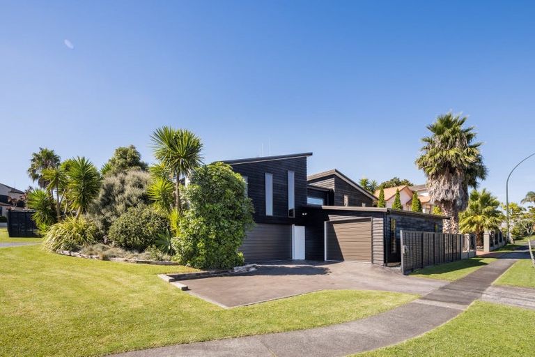 Photo of property in 12 Caversham Drive, Rototuna, Hamilton, 3210