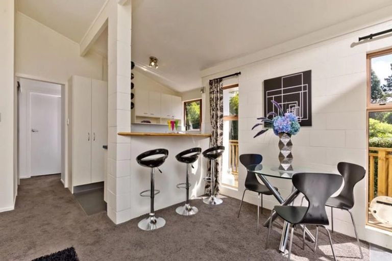 Photo of property in 1/72 Mountbatten Avenue, Hillcrest, Auckland, 0627