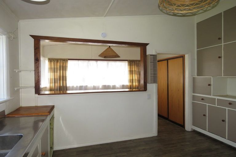 Photo of property in 128 Queen Street, Westport, 7825