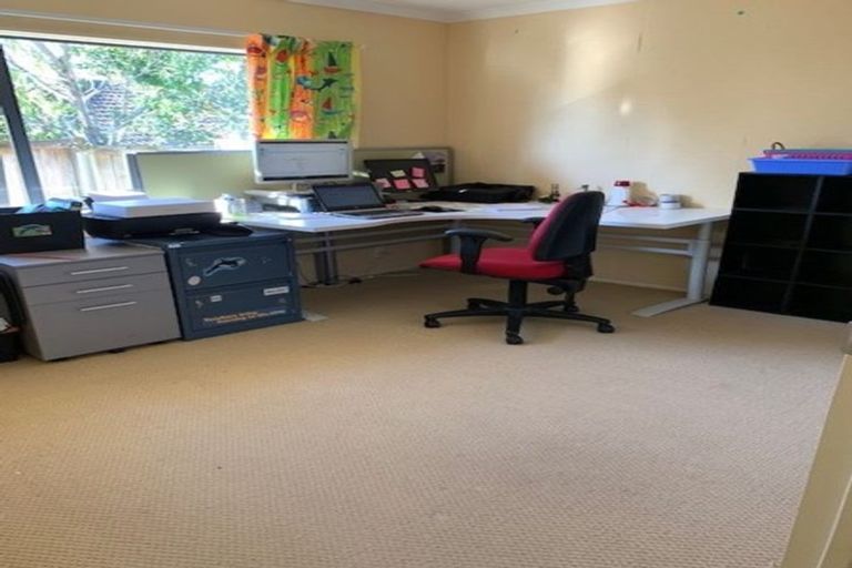 Photo of property in 10 Sayes Close, East Tamaki, Auckland, 2013