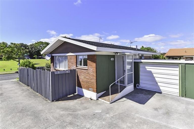 Photo of property in 9a Honey Place, Weymouth, Auckland, 2103