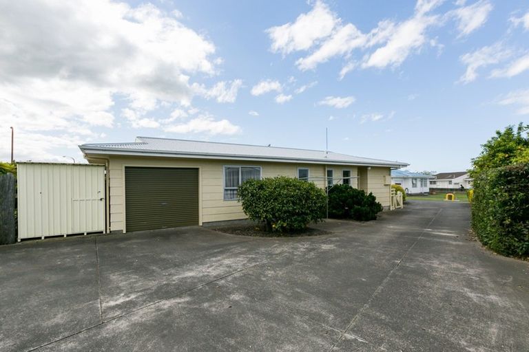 Photo of property in 1/22 Oxford Street, Taradale, Napier, 4112