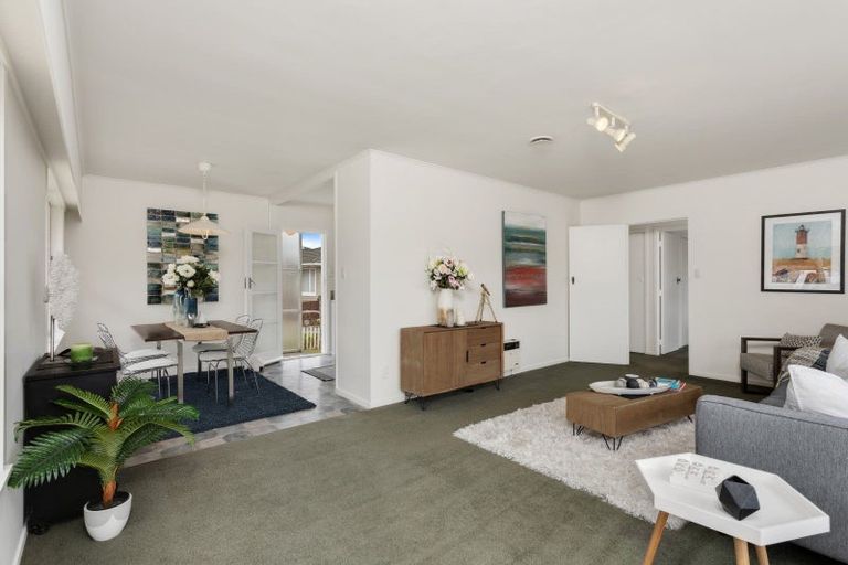 Photo of property in 1/10a Walter Street, Hauraki, Auckland, 0622