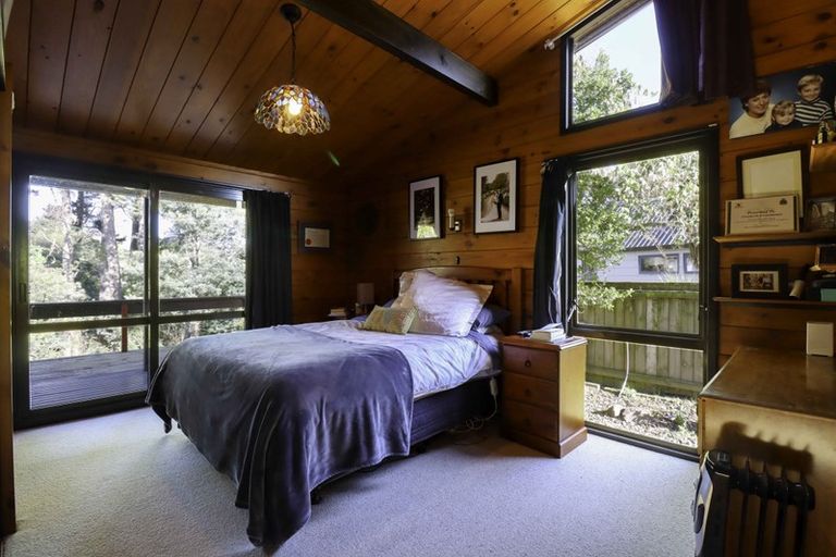 Photo of property in 5 Fernwood Place, Fitzherbert, Palmerston North, 4410