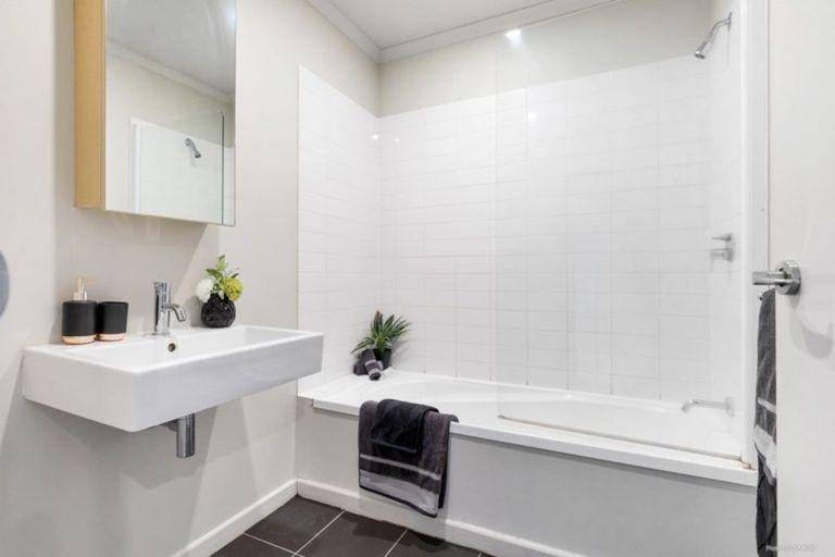 Photo of property in 28/37 Daniell Street, Newtown, Wellington, 6021