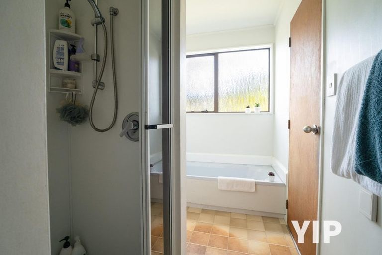 Photo of property in 7 Curacao Place, Grenada Village, Wellington, 6037