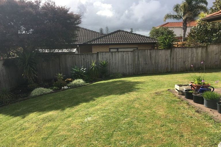 Photo of property in 10 Craigavon Drive, East Tamaki, Auckland, 2013