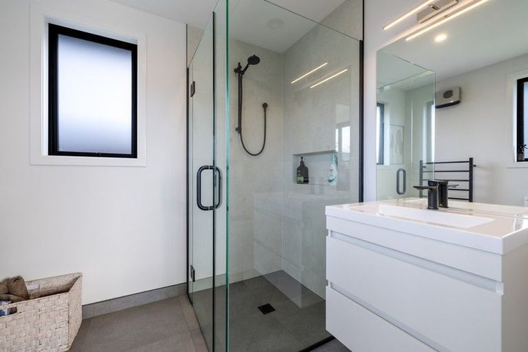 Photo of property in 27 Dunn Street, Lake Hawea, 9382