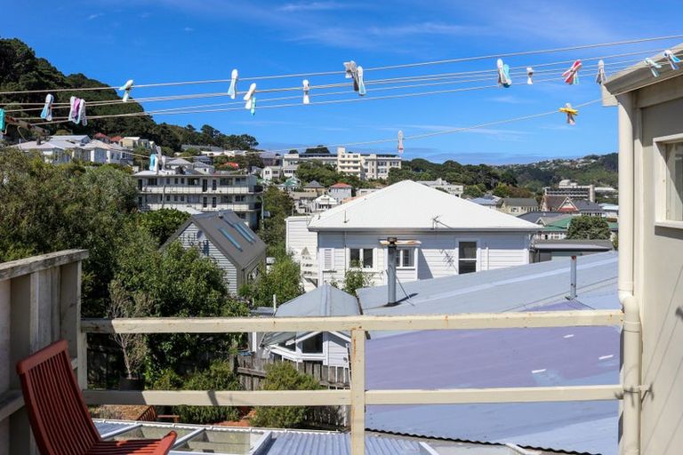 Photo of property in 77 Austin Street, Mount Victoria, Wellington, 6011