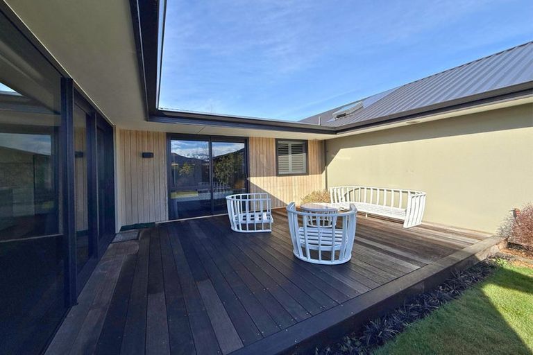 Photo of property in 8 Tahi Street, Albert Town, Wanaka, 9305