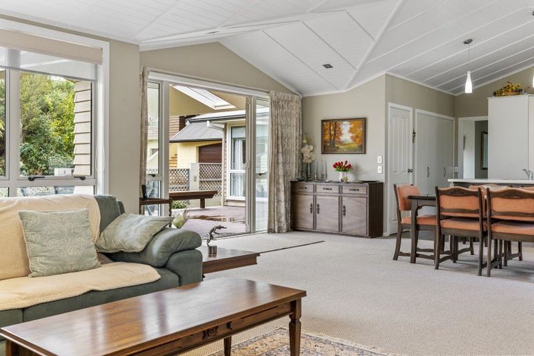 Photo of property in 12 Kurupae Road, Hilltop, Taupo, 3330