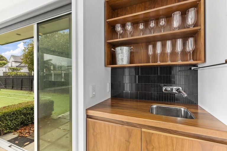 Photo of property in 1 Fancourt Street, Karori, Wellington, 6012