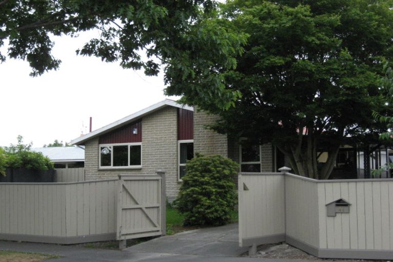 Photo of property in 41 Burnside Crescent, Burnside, Christchurch, 8053
