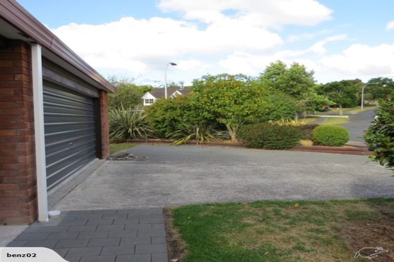 Photo of property in 2 Gemini Place, Kawaha Point, Rotorua, 3010
