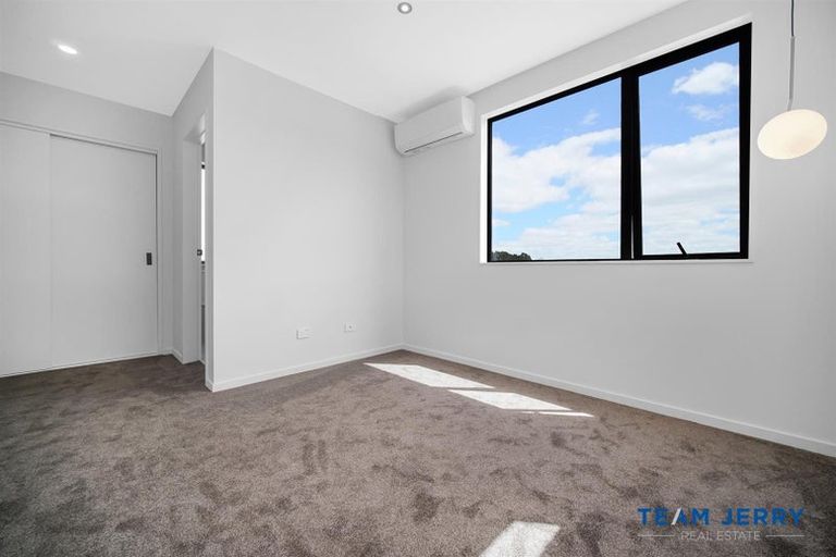Photo of property in 5 Te Kaapia Road, Papakura, 2110