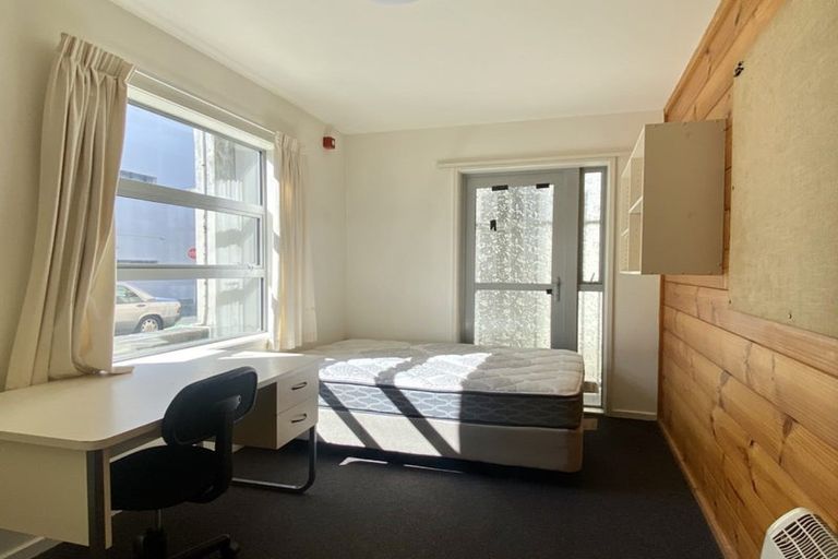 Photo of property in Drummond Street Flats, 1/19 Drummond Street, Mount Cook, Wellington, 6021