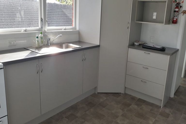 Photo of property in 28-30 Lake Pupuke Drive, Takapuna, Auckland, 0622