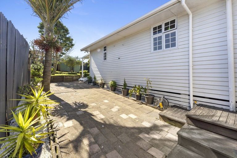 Photo of property in 144 Pembroke Street, Westown, New Plymouth, 4310