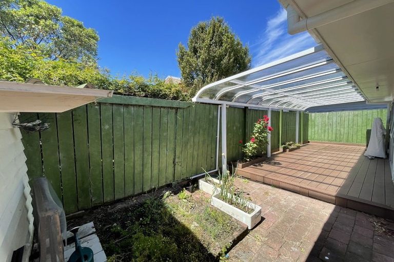 Photo of property in 53 Kaurilands Road, Titirangi, Auckland, 0604