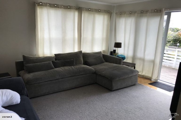 Photo of property in 14 Yeovil Road, Te Atatu Peninsula, Auckland, 0610