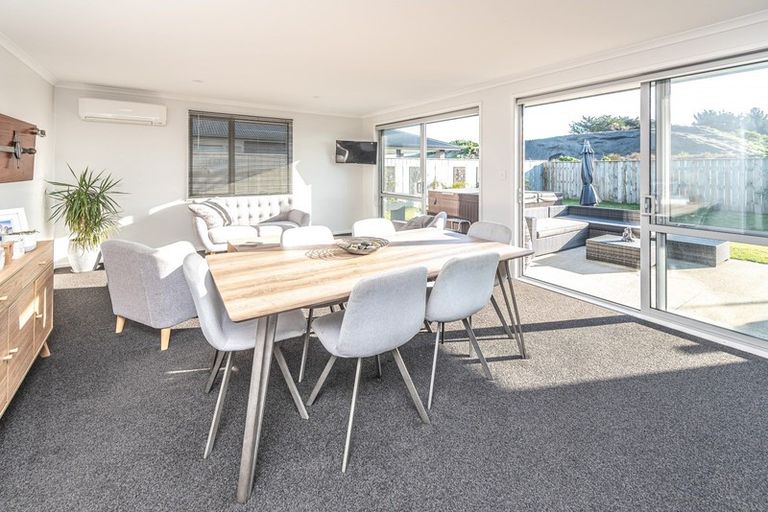 Photo of property in 55 Magnolia Crescent, Tawhero, Whanganui, 4501