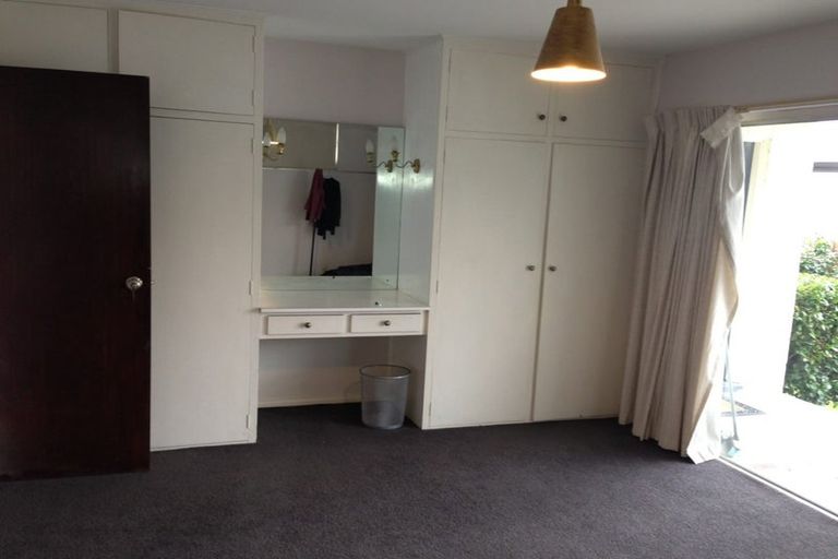 Photo of property in 348 Memorial Avenue, Burnside, Christchurch, 8053