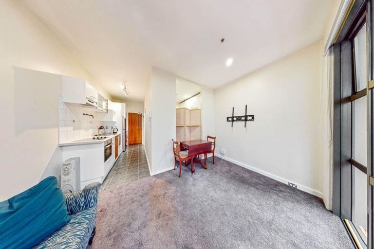 Photo of property in Atrium Apartments, 2d/154 The Terrace, Wellington Central, Wellington, 6011