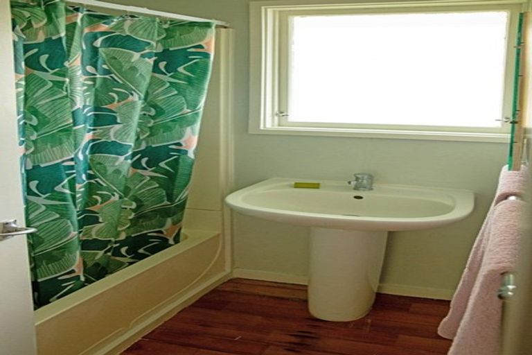 Photo of property in 11 Huia Street, Waiuku, 2123