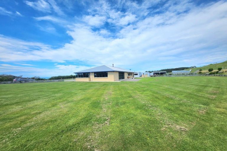Photo of property in 3/102 Beach Road, Awamoa, Oamaru, 9495