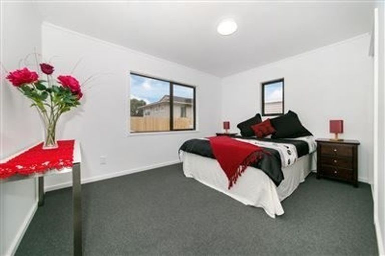 Photo of property in 36 Riverpark Crescent, Henderson, Auckland, 0610