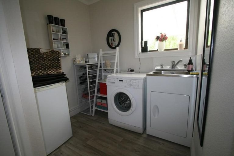 Photo of property in 2 Bracken Street, Petone, Lower Hutt, 5012