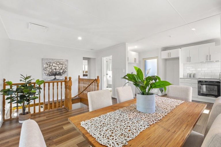 Photo of property in 2 East Street, Raglan, 3225