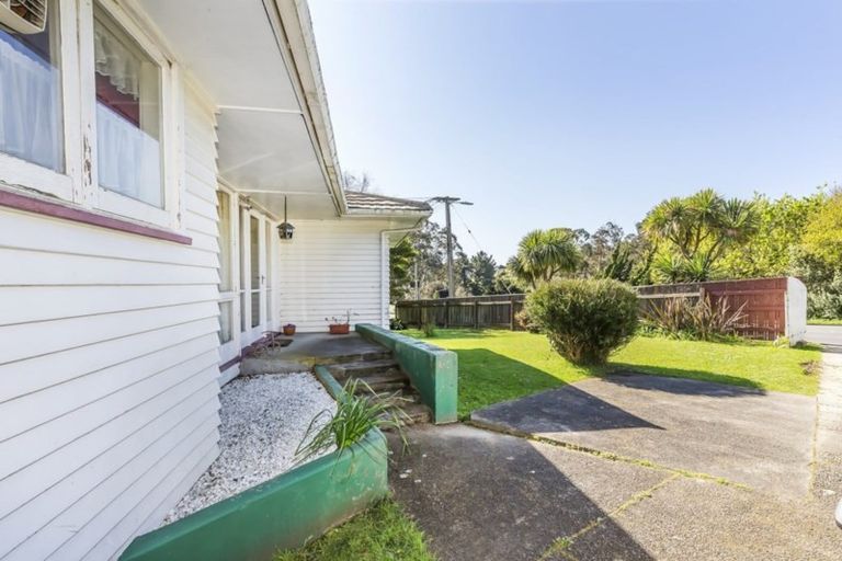 Photo of property in 15 Main Road, Tawa, Wellington, 5028