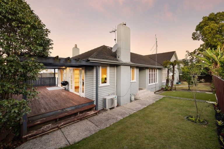 Photo of property in 6 Milburn Lane, Hillcrest, Hamilton, 3216