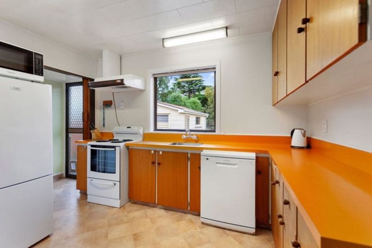 Photo of property in 16 Bassett Street, Burwood, Christchurch, 8083