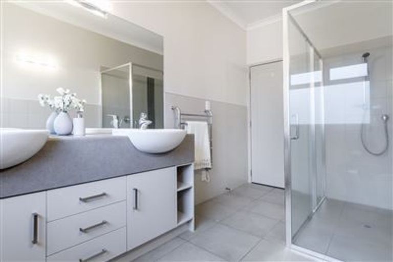 Photo of property in 44 Glenmonarch Place, Pyes Pa, Tauranga, 3112