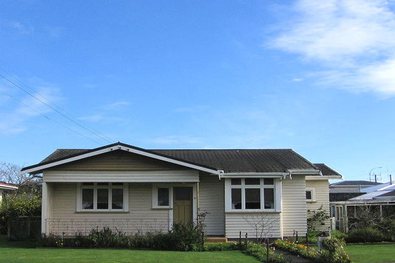 Photo of property in 2 Shamrock Street, Levin, 5510