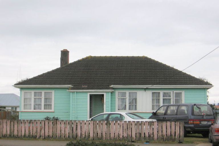 Photo of property in 15 Johnston Street, Foxton, 4814