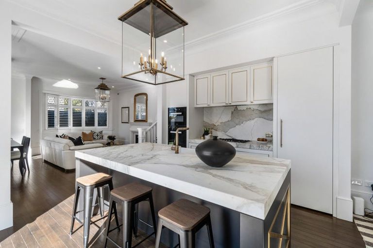 Photo of property in 8a Burwood Crescent, Remuera, Auckland, 1050